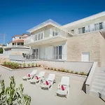 Luxury Sea Side With Heated Pool *