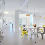 Luxury Sea Side With Heated Pool Villa