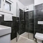 Villa Luxury Sea Side With Heated Pool