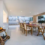 Villa Luxury Sea Side With Heated Pool *