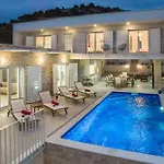 Luxury Sea Side With Heated Pool * Rogoznica (Sibenik-Knin)