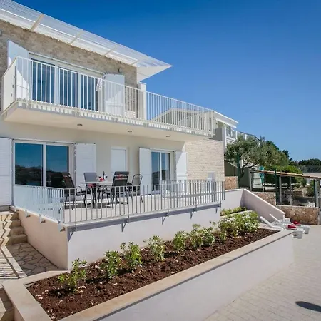 Villa Luxury Sea Side With Heated Pool *