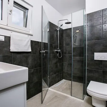 Villa Luxury Sea Side With Pool