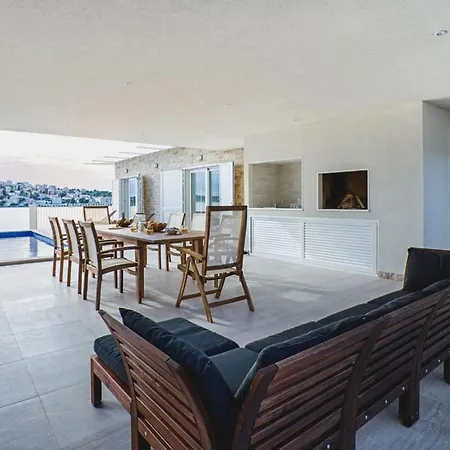 Luxury Sea Side With Heated Pool Rogoznica (Sibenik-Knin)