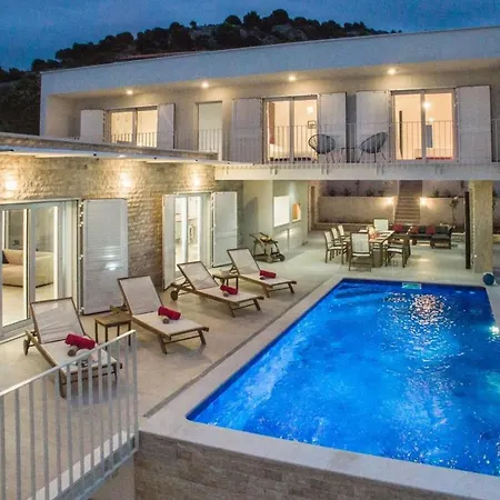Luxury Sea Side With Heated Pool * Rogoznica (Sibenik-Knin)