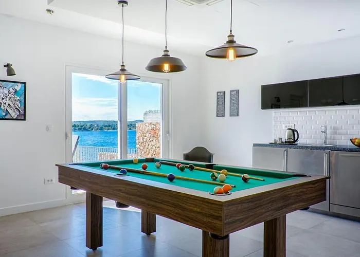 Luxury Sea Side With Pool Villa *