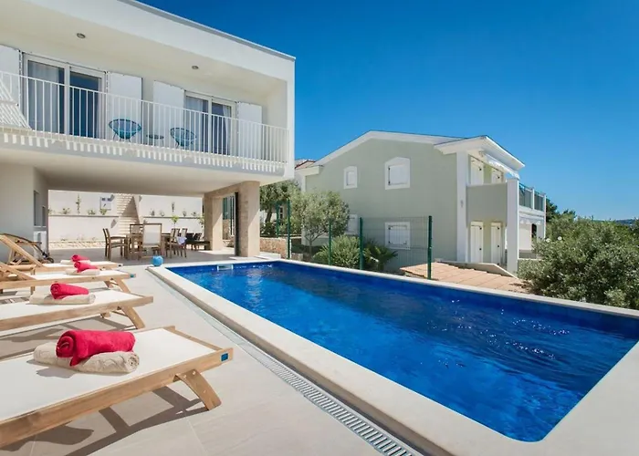 Villa Luxury Sea Side With Pool *