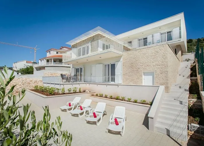 Luxury Sea Side With Pool *