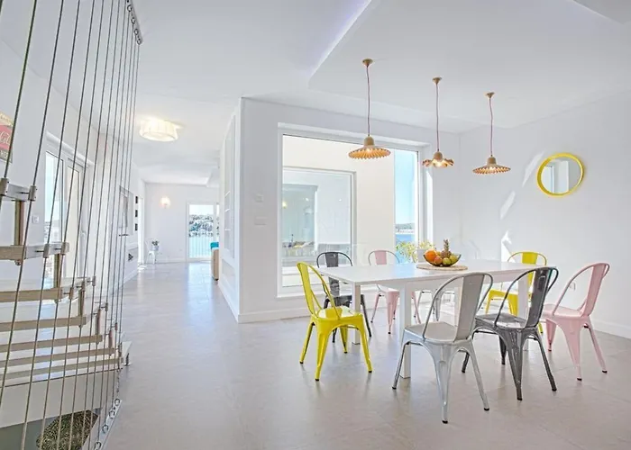 Luxury Sea Side With Pool Villa