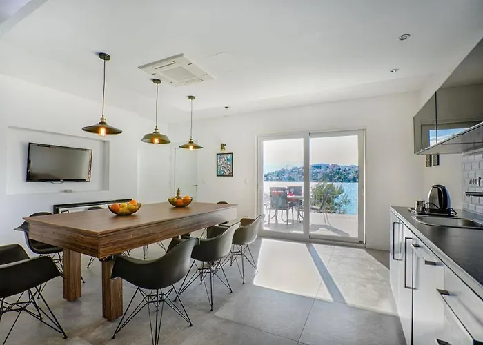 Luxury Sea Side With Pool *