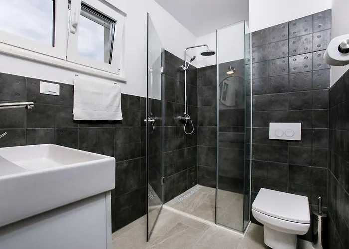 Villa Luxury Sea Side With Pool