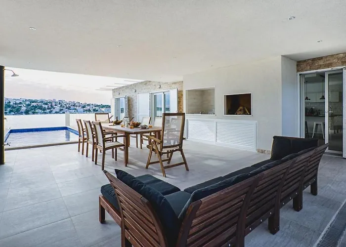 Luxury Sea Side With Pool Rogoznica (Sibenik-Knin)