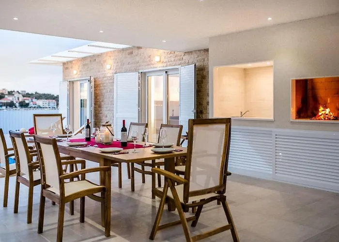 Villa Luxury Sea Side With Pool *