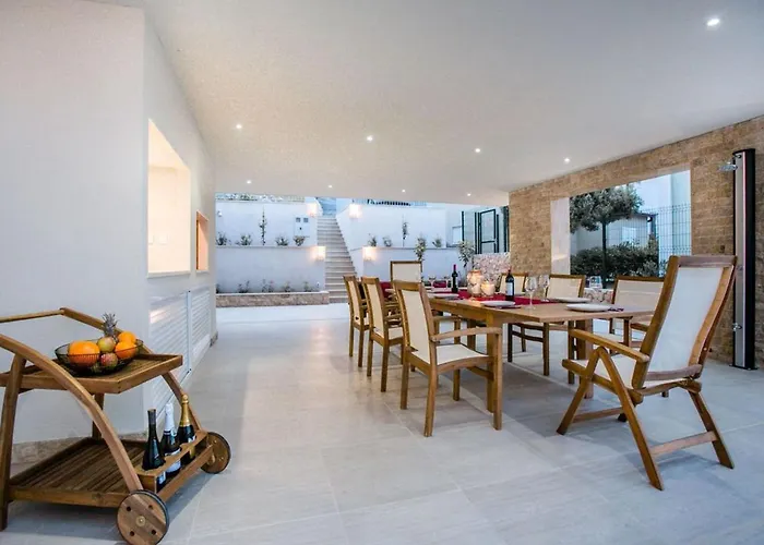 Villa Luxury Sea Side With Pool *