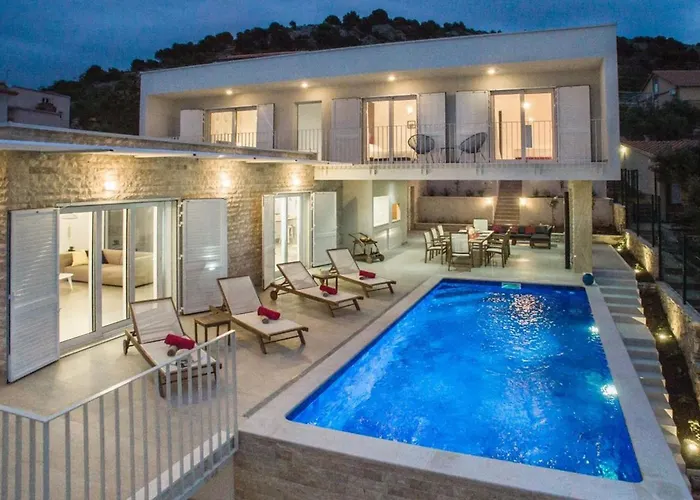 Luxury Sea Side With Pool * Rogoznica (Sibenik-Knin)